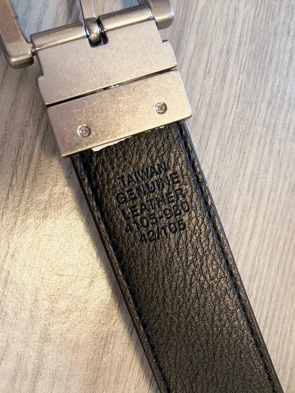 Genuine Leather Brown Belt Silver Buckle Size 42 Reversible Classic Dress Belt